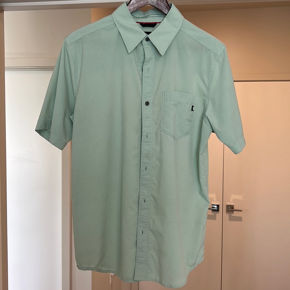 Marmot Men’s Technical Short Sleeve Button Down Shirt Green Medium